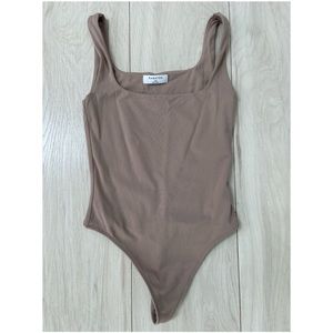 Babaton
Contour Tank Bodysuit